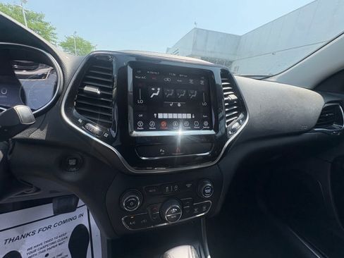 Used 2020 Jeep Cherokee Limited AWD/4WD image 27