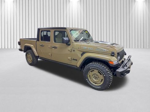 New 2026 Jeep Gladiator Sport image 2