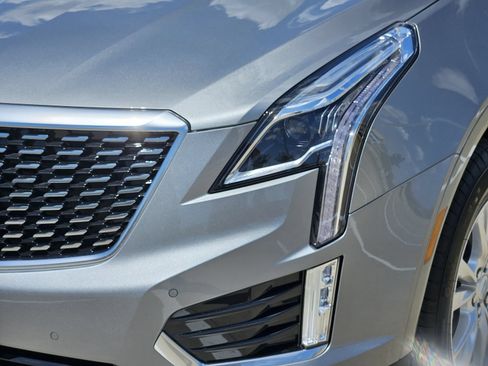 New 2026 Cadillac XT5 Luxury FWD image 10