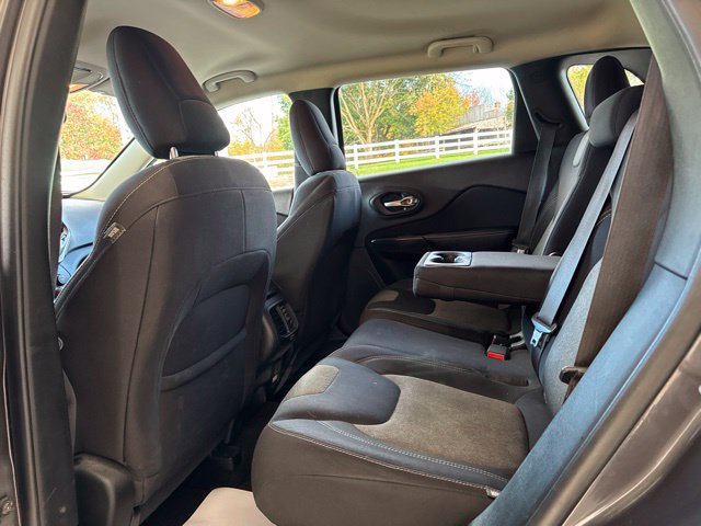 Used 2014 Jeep Cherokee Latitude AWD/4WD image 28