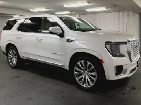 Used 2024 GMC Yukon Denali w/ Denali Reserve Package AWD/4WD image 2