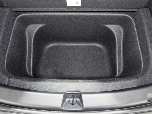 Used 2025 Tesla Model Y Long Range image 25