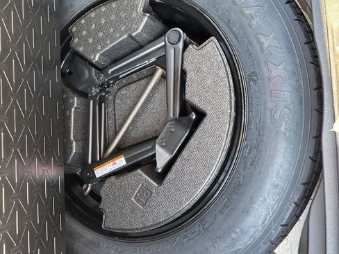 Used 2023 Toyota RAV4 Limited image 35