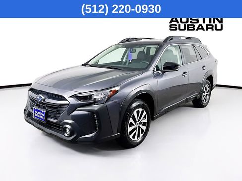Used 2025 Subaru Outback Premium image 4