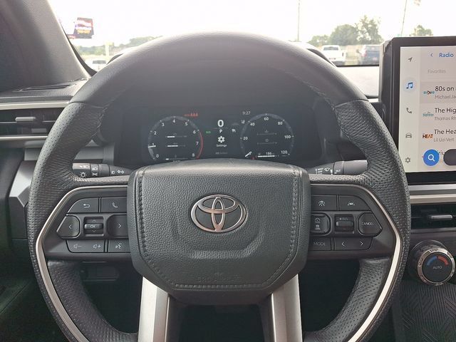 Used 2025 Toyota Tacoma TRD Off-Road AWD/4WD image 20