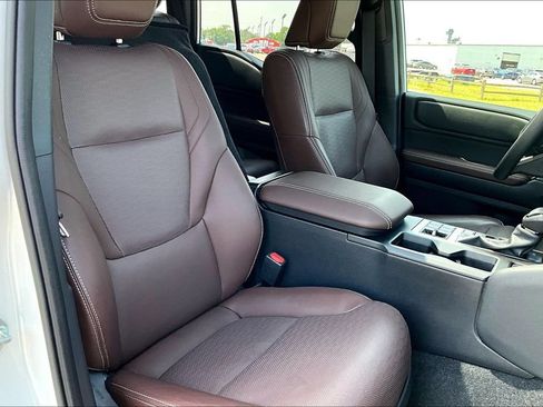 Used 2025 Toyota Land Cruiser w/ Premium Package AWD/4WD image 7