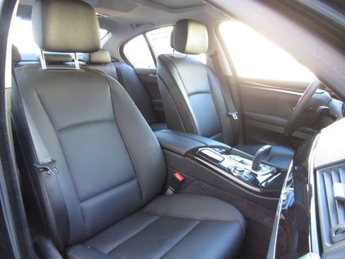 Used 2012 BMW 528i xDrive Sedan AWD/4WD image 20