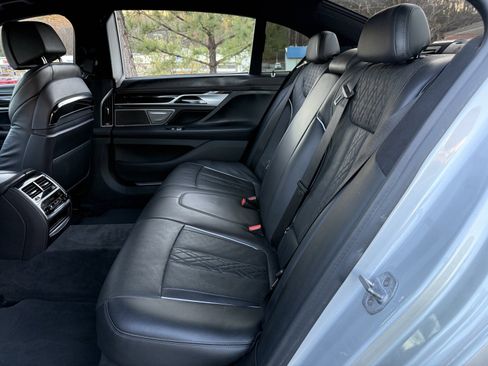 Used 2019 BMW 750i xDrive w/ Executive Package image 40