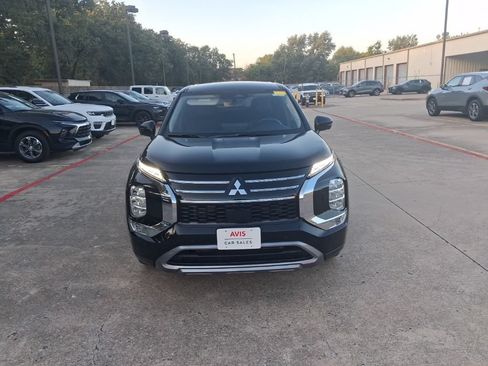 Used 2025 Mitsubishi Outlander SE AWD/4WD image 5