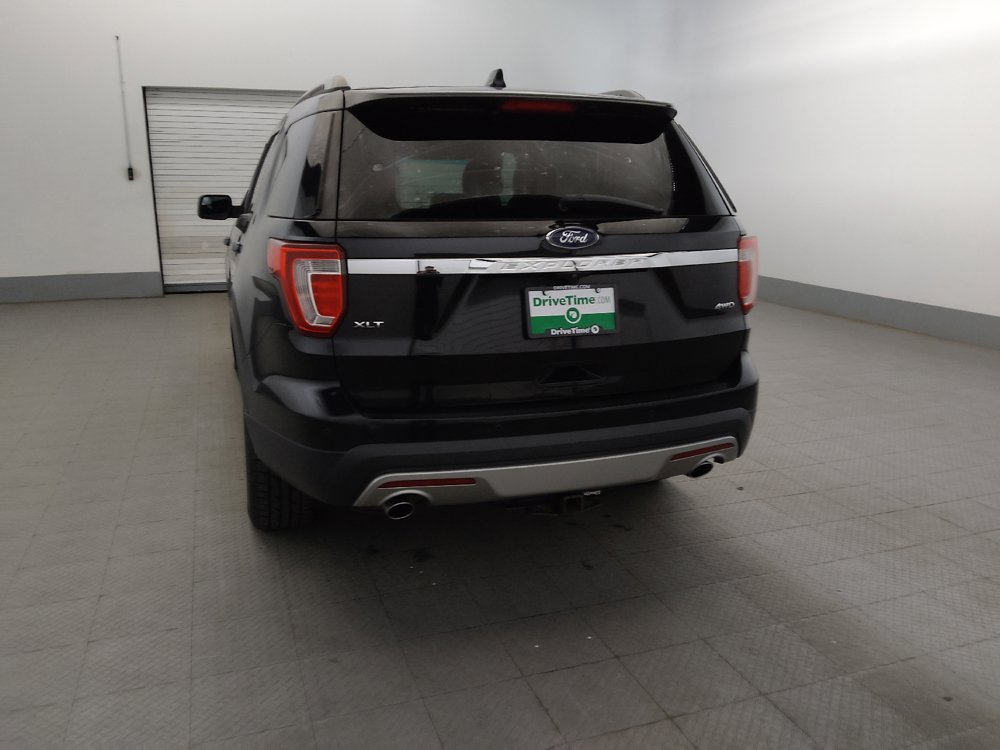 Used 2017 Ford Explorer XLT AWD/4WD image 6