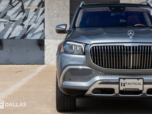 Used 2023 Mercedes-Benz Maybach GLS 600 4MATIC image 4
