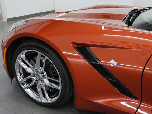 Used 2015 Chevrolet Corvette Stingray Convertible w/ 2LT Preferred Equipment Group RWD image 30