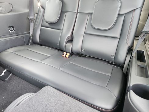 New 2026 Ford Explorer ST-Line w/ ST-Line Street Pack RWD image 21