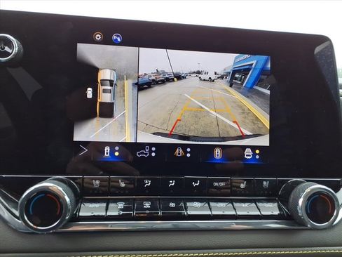 Used 2024 Chevrolet Colorado ZR2 w/ ZR2 Convenience Package III image 17