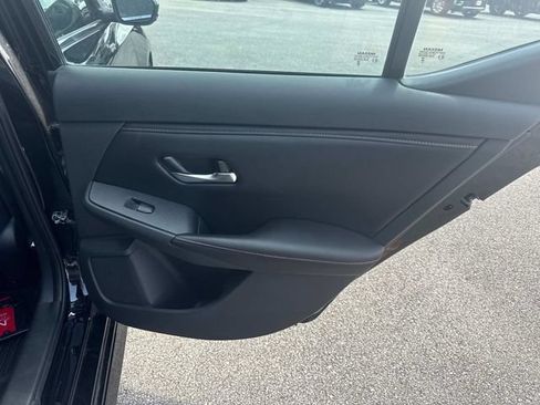 Used 2023 Nissan Sentra SR w/ Midnight Edition Package FWD image 13