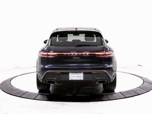 Certified 2023 Porsche Macan image 6