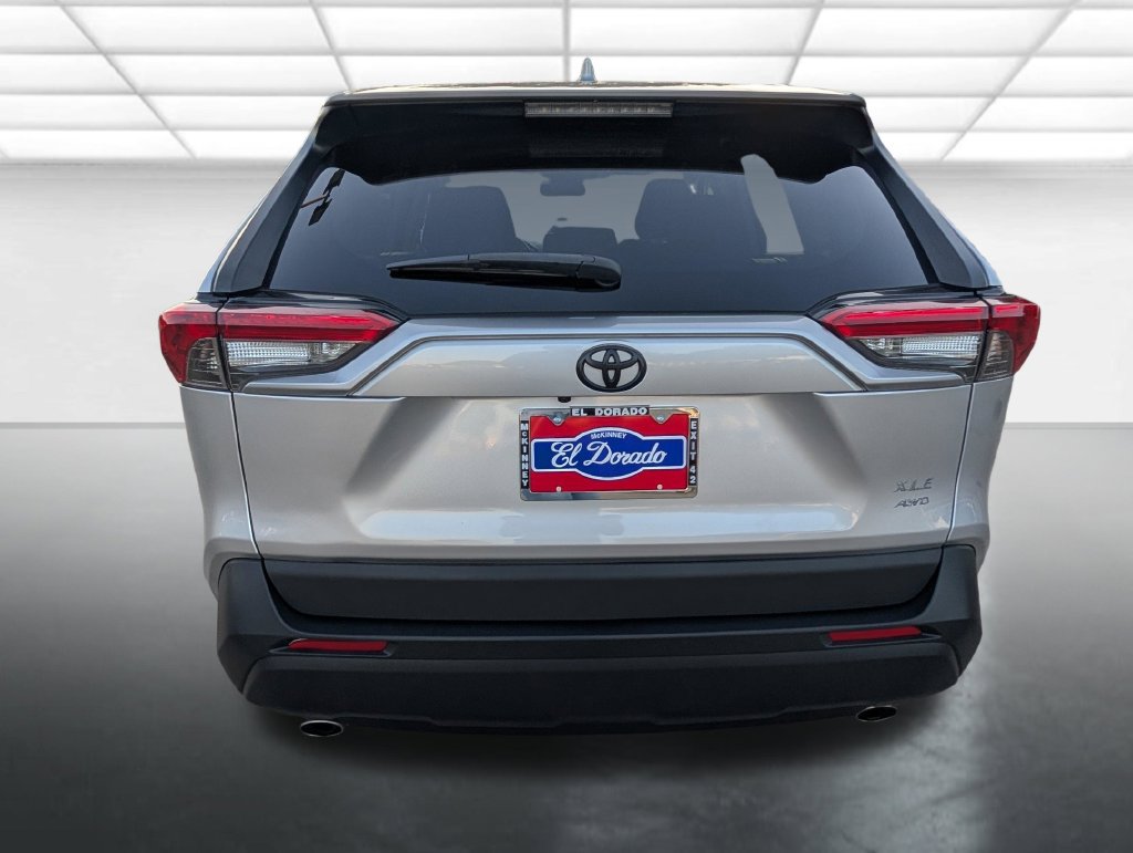 Used 2022 Toyota RAV4 XLE AWD/4WD image 25