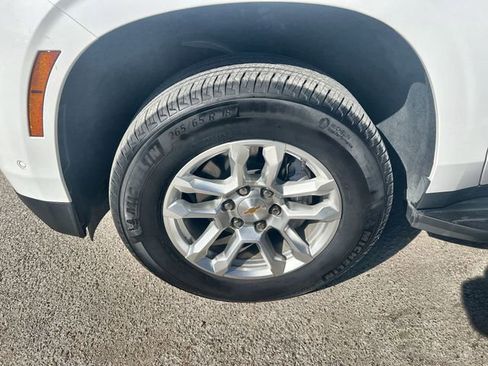 Certified 2025 Chevrolet Tahoe LT image 32