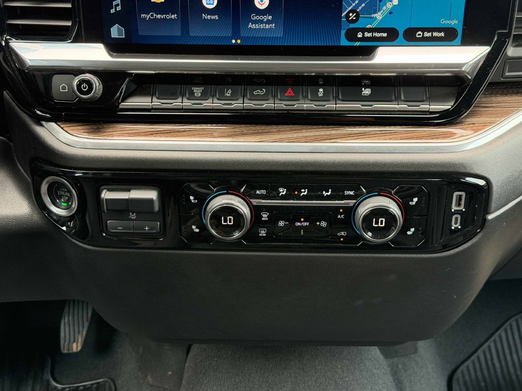 Used 2025 Chevrolet Silverado 2500 LT w/ Convenience Package AWD/4WD image 32