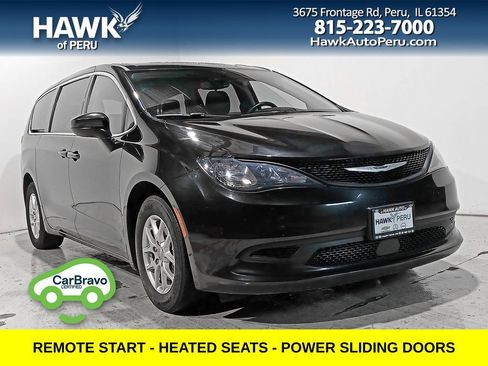 Used 2023 Chrysler Voyager LX image 1