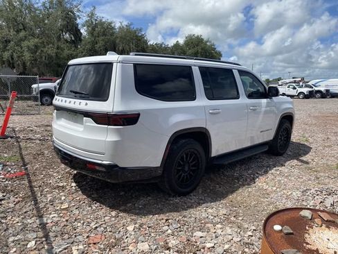 Used 2023 Jeep Wagoneer 4WD w/ Convenience Group I image 4