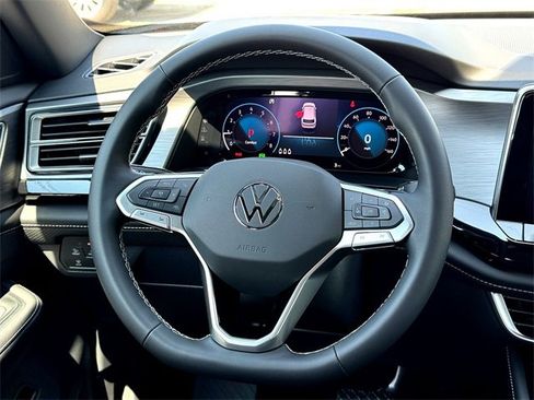 New 2026 Volkswagen Atlas Cross Sport SE image 19