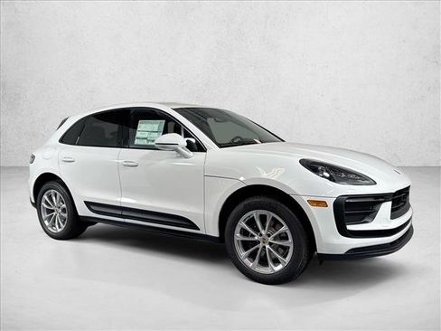 Used 2026 Porsche Macan AWD/4WD image 7