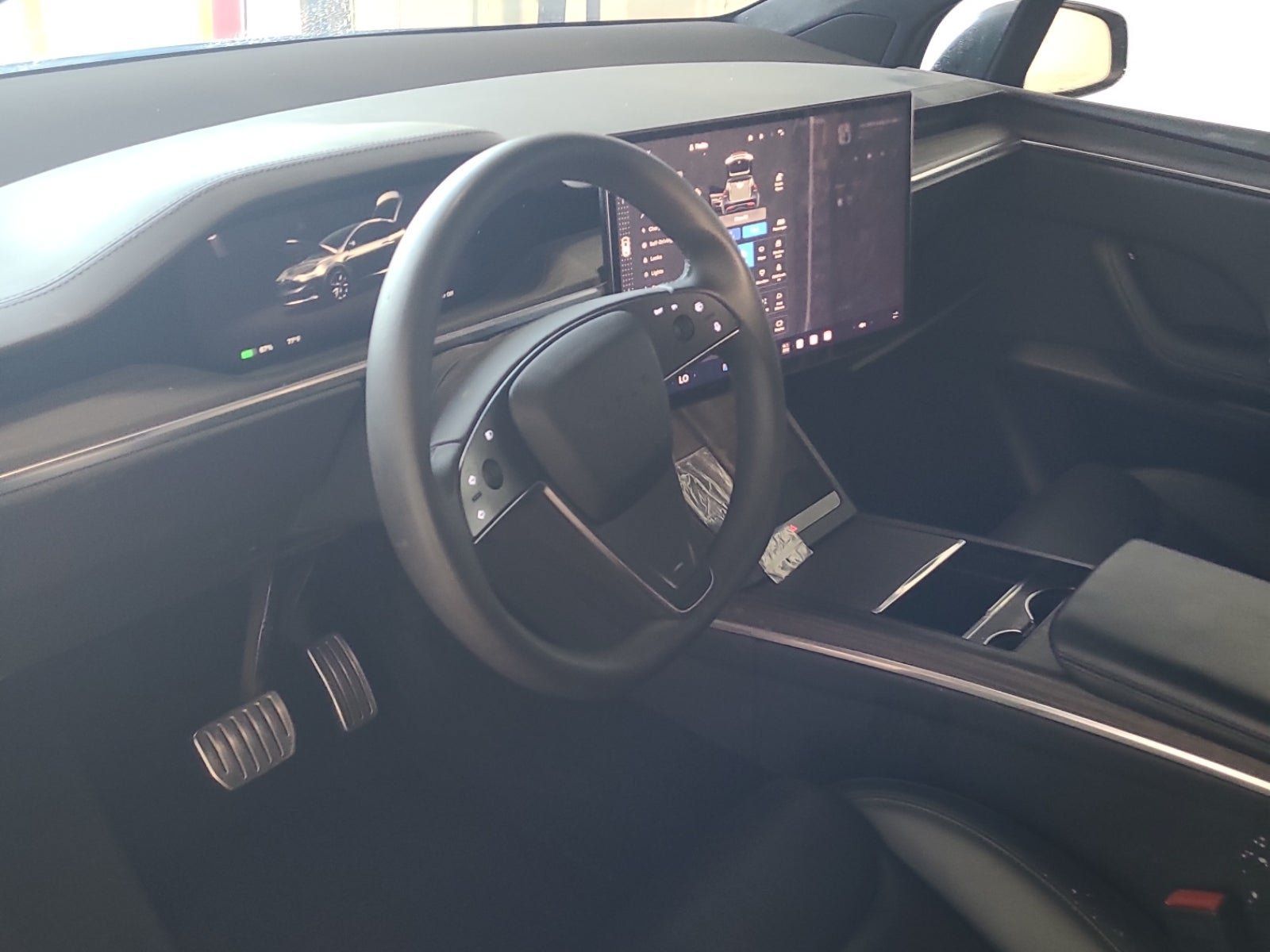 Used 2023 Tesla Model X AWD/4WD image 3