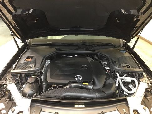 Used 2022 Mercedes-Benz E 350 4MATIC Sedan w/ AMG Line Exterior image 54