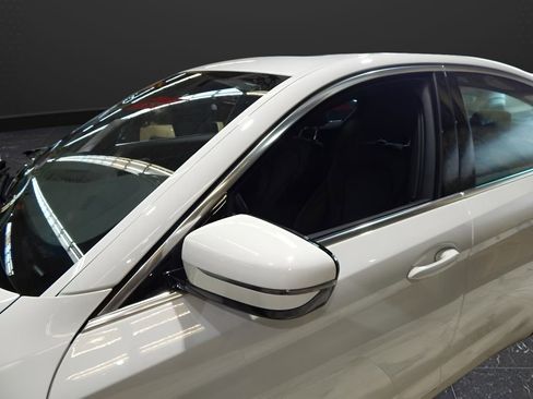 Used 2019 BMW 530i xDrive w/ Convenience Package image 10