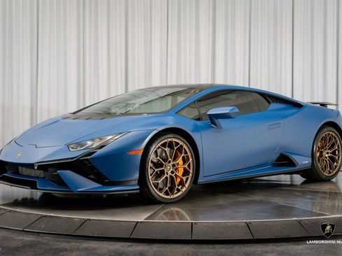 Used 2023 Lamborghini Huracan Tecnica image 7