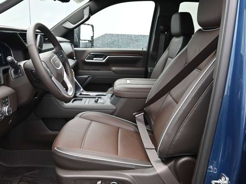 New 2026 GMC Sierra 2500 Denali w/ Denali Reserve Package image 12