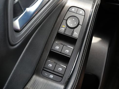 Used 2024 Nissan Rogue SV AWD/4WD image 24