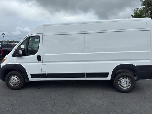 Used 2025 RAM ProMaster 2500 w/ Convenience Group FWD image 8