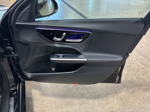 Used 2025 Mercedes-Benz C 300 4MATIC Sedan image 19