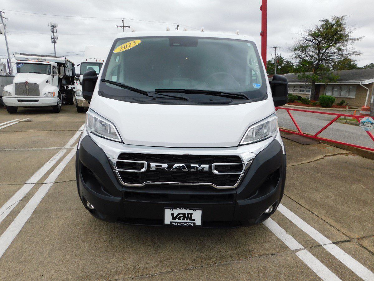 Used 2025 RAM ProMaster 2500 w/ U-Haul Equipment Group FWD image 6