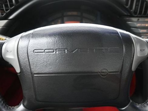 Used 1990 Chevrolet Corvette Coupe RWD image 22