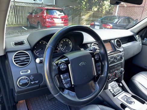 Used 2016 Land Rover LR4 HSE Silver Edition AWD/4WD image 18