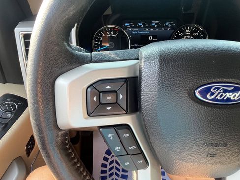 Used 2017 Ford F150 Lariat w/ Equipment Group 501A Mid image 11