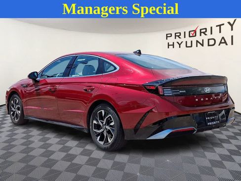 Used 2025 Hyundai Sonata SEL FWD image 6