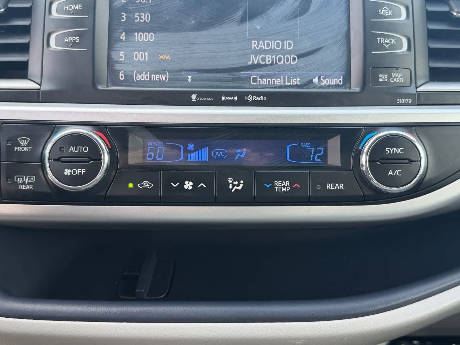 Used 2018 Toyota Highlander XLE FWD image 27