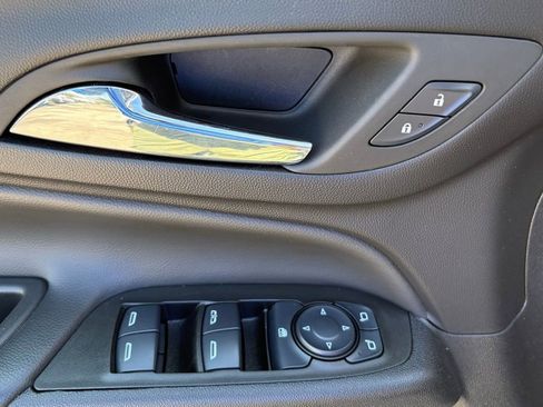 Used 2024 Chevrolet Equinox LT AWD/4WD image 30