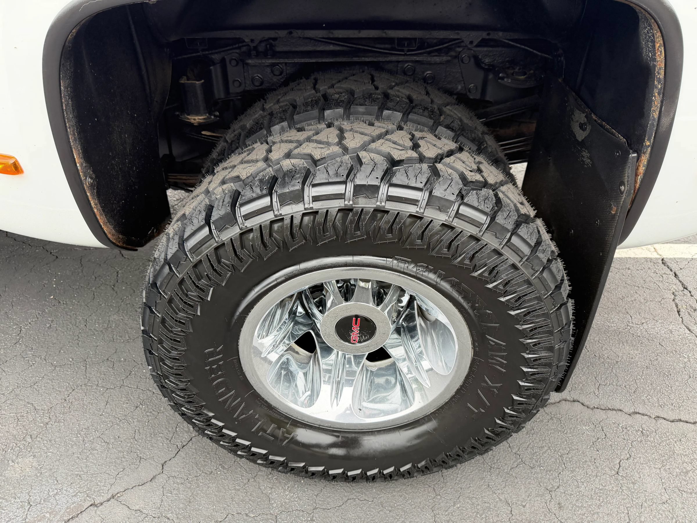 Used 2017 GMC Sierra 3500 SLE w/ SLE Preferred Package AWD/4WD image 12
