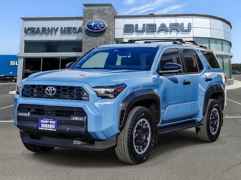 Used 2025 Toyota 4Runner TRD Off-Road Premium AWD/4WD image 3