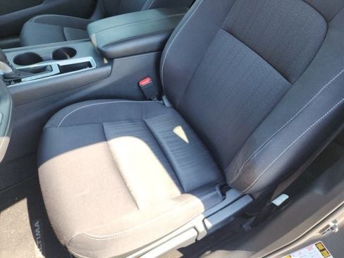 Used 2022 Nissan Altima 2.5 S FWD image 15