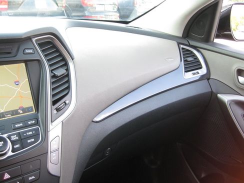 Used 2013 Hyundai Santa Fe Sport w/ Technology Pkg FWD image 23