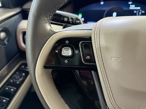 Used 2022 Lincoln Aviator Reserve RWD image 14