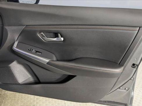 Used 2023 Nissan Sentra SV FWD image 21