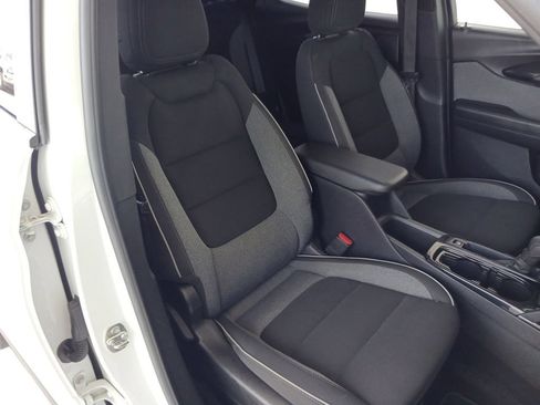 Used 2023 Chevrolet TrailBlazer LT AWD/4WD image 27