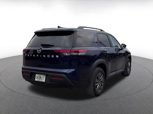 Used 2025 Nissan Pathfinder SV image 14